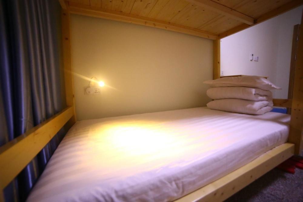 Luoyang Heartland International Youth Hostel Buitenkant foto