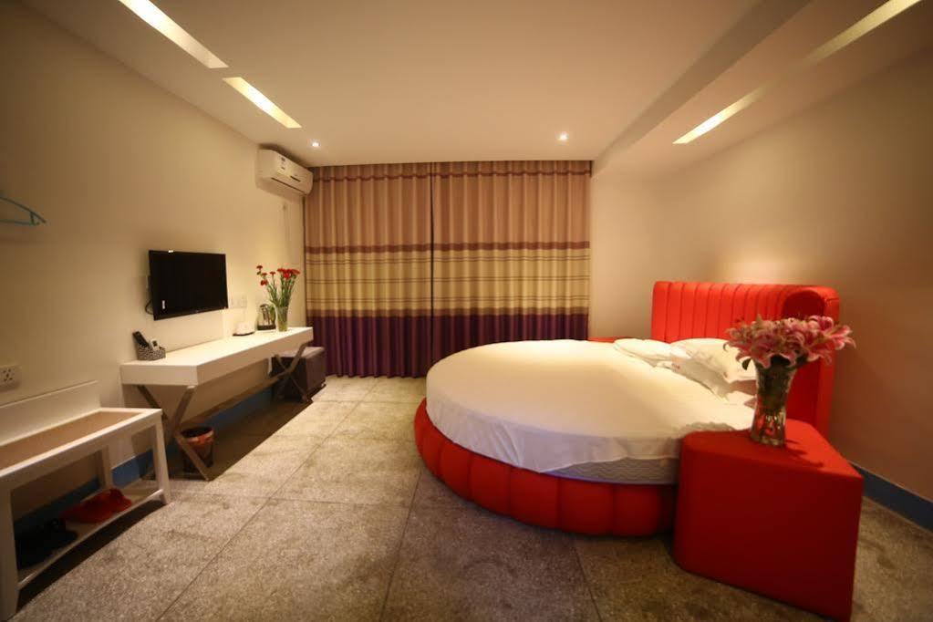 Luoyang Heartland International Youth Hostel Buitenkant foto