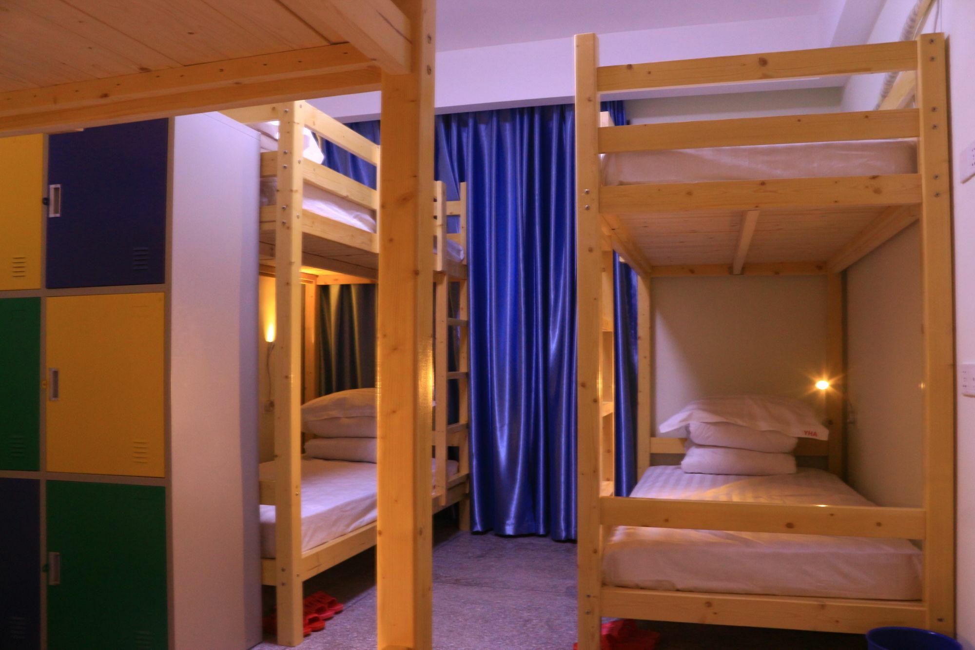 Luoyang Heartland International Youth Hostel Buitenkant foto