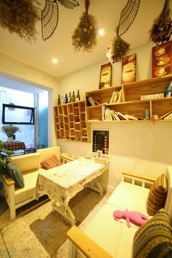 Luoyang Heartland International Youth Hostel Buitenkant foto